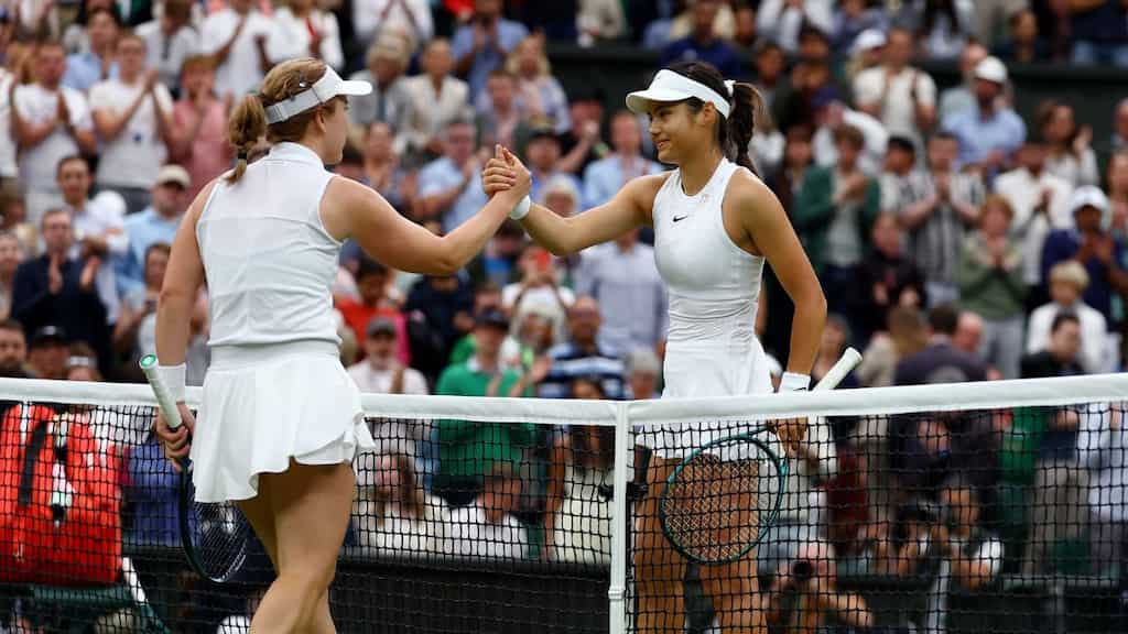 Lulu Sun stuns Britain's Emma Raducanu to reach quarters in Wimbledon 2024 shocker