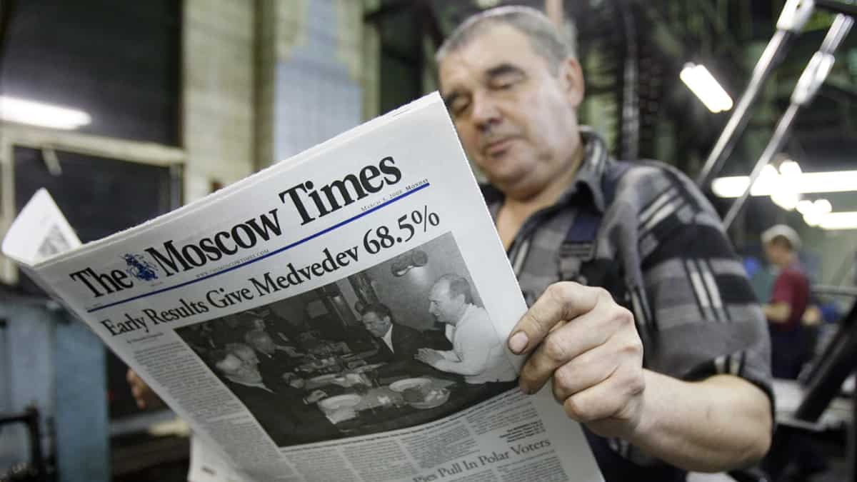 Russia bans Moscow Times in media clampdown Russia bans Moscow Times in media clampdown