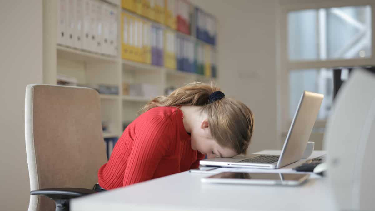 Social media has impact on sleep patterns, finds study