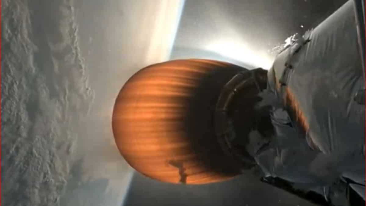 Falcon 9 carrying 20 Starlink spacecraft suffers rare anomaly Falcon 9 carrying 20 Starlink spacecraft suffers rare anomaly