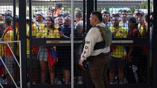 Ticketless fans breaching security at Miami stadium causes delay in Copa America Final start - WATCH