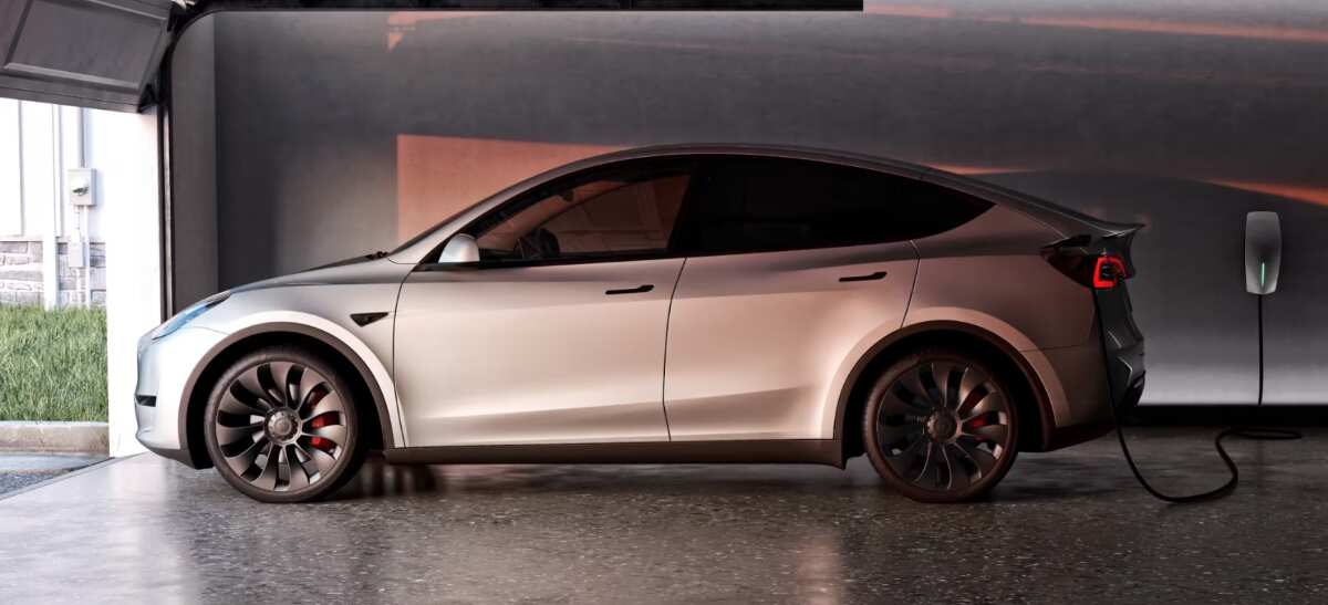Tesla’s range boost for Model Y RWD sparks debate among owners