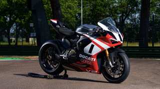 Ducati unveils limited edition Panigale V2 Superquadro