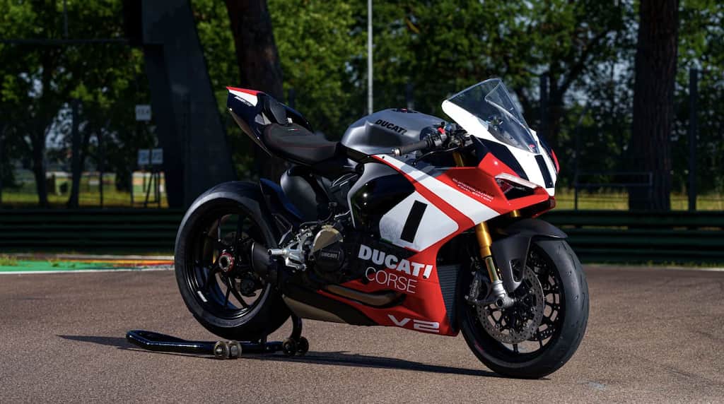 Ducati unveils limited edition Panigale V2 Superquadro