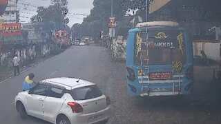 Cop drives off with petrol pump staff on bonnet after refusing to pay