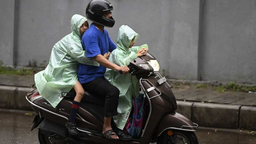 Monsoon updates: Schools, colleges to remain shut in Kerala; IMD predicts heavy rainfall in Odisha, Karnataka