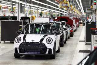 EU considers tariff reduction on Chinese EV imports for Volkswagen and BMW
