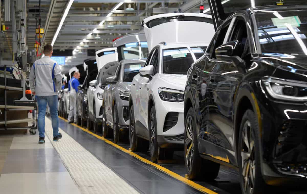 EU new car sales hit highest level since 2019 amid shifting market dynamics