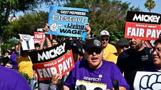 Disneyland workers vote in favor of strike authorisation