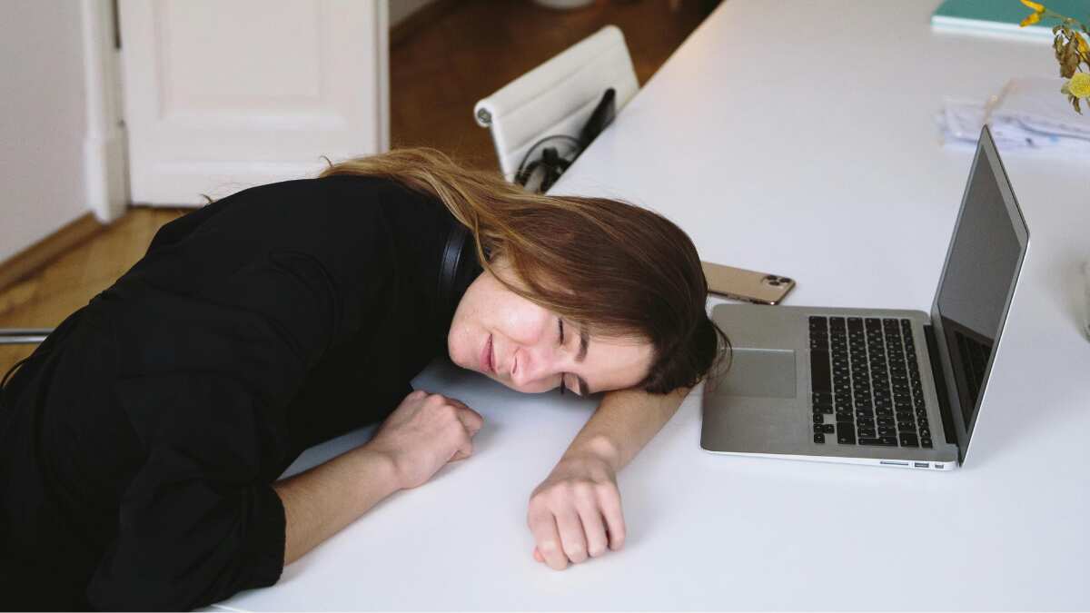 Take a nap at work, it might just keep dementia away, says expert