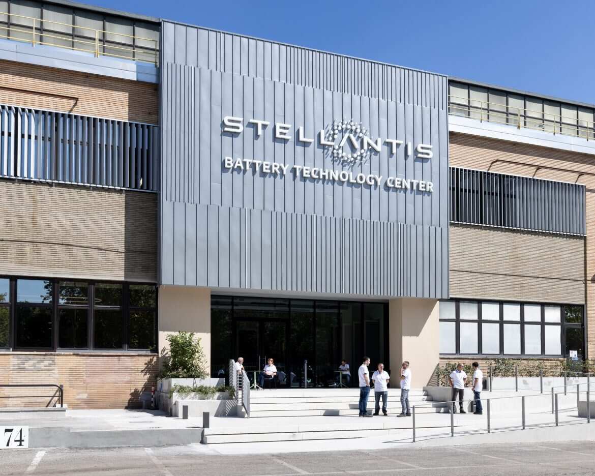 Stellantis CEO Carlos Tavares Scrambles To Revive North American stellantis-ceo-carlos-tavares-scrambles-to-revive-north-american