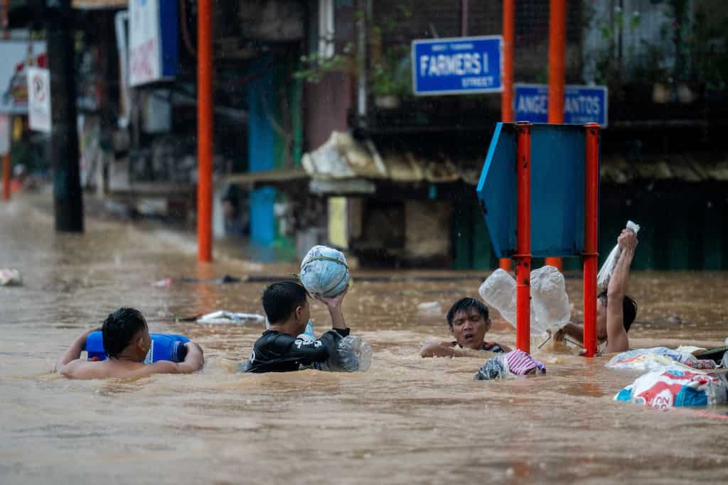 Typhoon Gaemi: Oil tanker and cargo ship sink, huge oil spill risk in Manila Bay