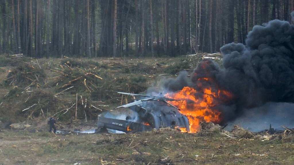 Russian military helicopter Mi-28 crashes, crew killed