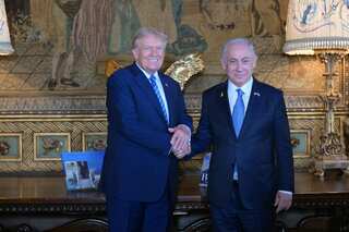 Trump and Netanyahu hold talks amid hostage-truce deal in Gaza