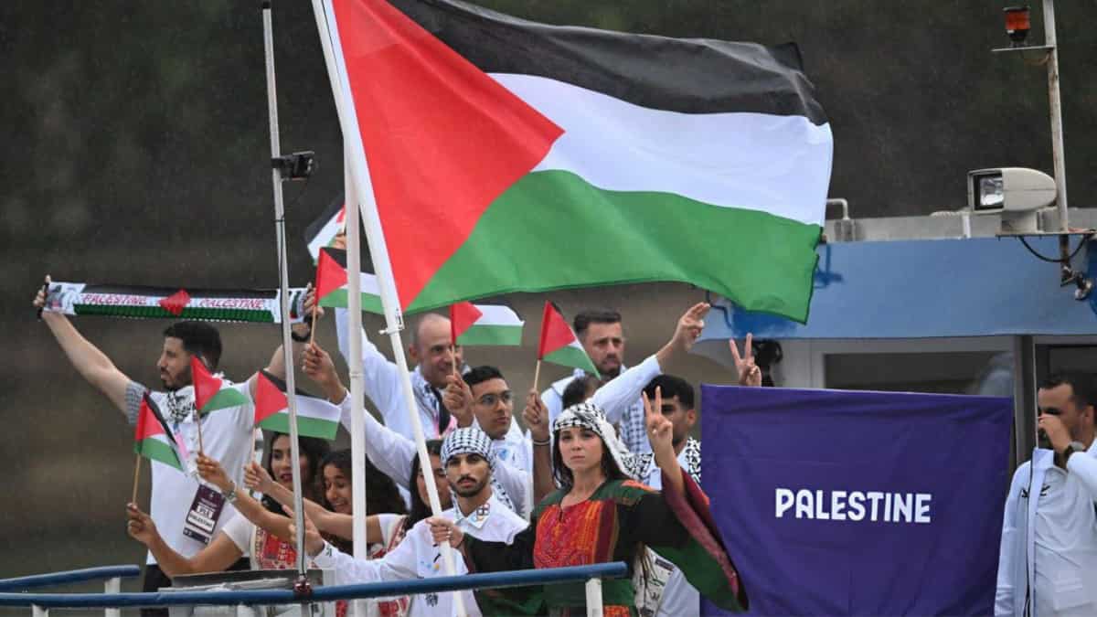 Paris Olympics 2024: Palestinian athlete wears shirt depicting 'attack on children' during opening ceremony Paris Olympics 2024: Palestinian athlete wears shirt depicting 'attack on children' during opening ceremony
