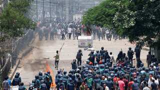 Bangladesh unrest: Students vow to resume agitation if their leaders are not freed