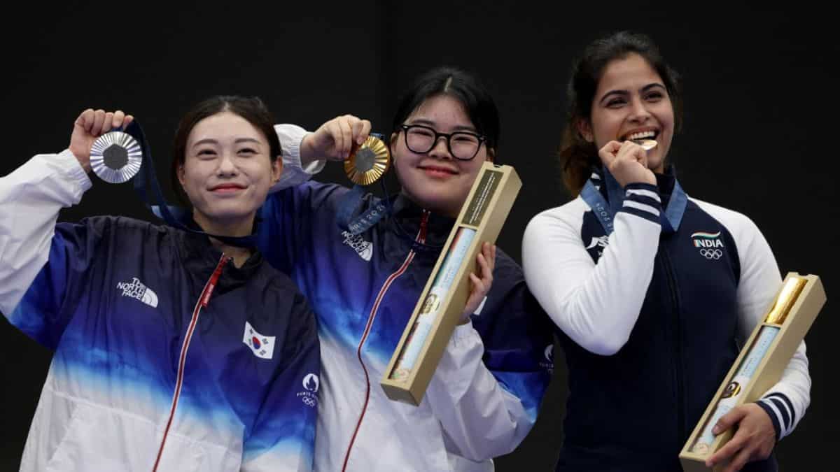 Paris Olympics 2024: Social media bursts into joy as Manu Bhaker scripts history for India