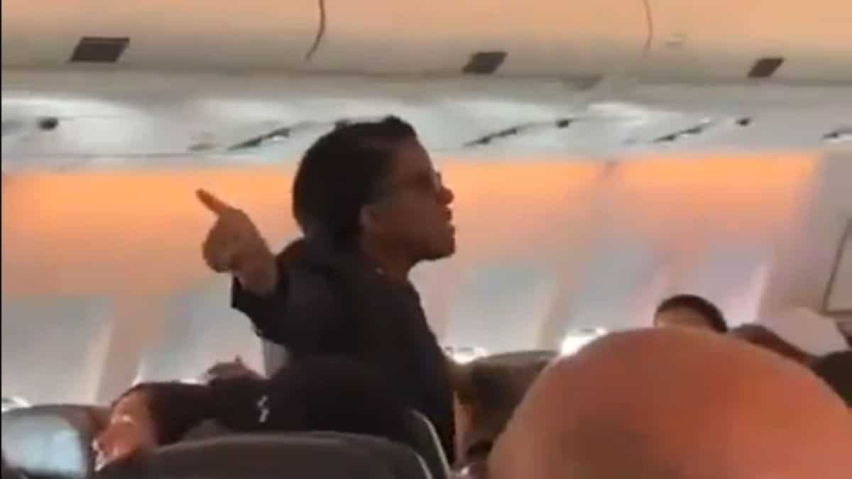 Air Canada's Montreal-bound flight cancelled after cabin crew member loses her cool before take-off; Watch Air Canada's Montreal-bound flight cancelled after cabin crew member loses her cool before take-off; Watch