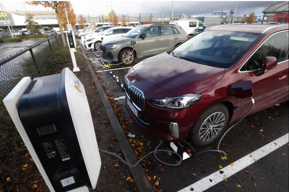BMW's Q2 profit margin falls short due to China market challenges