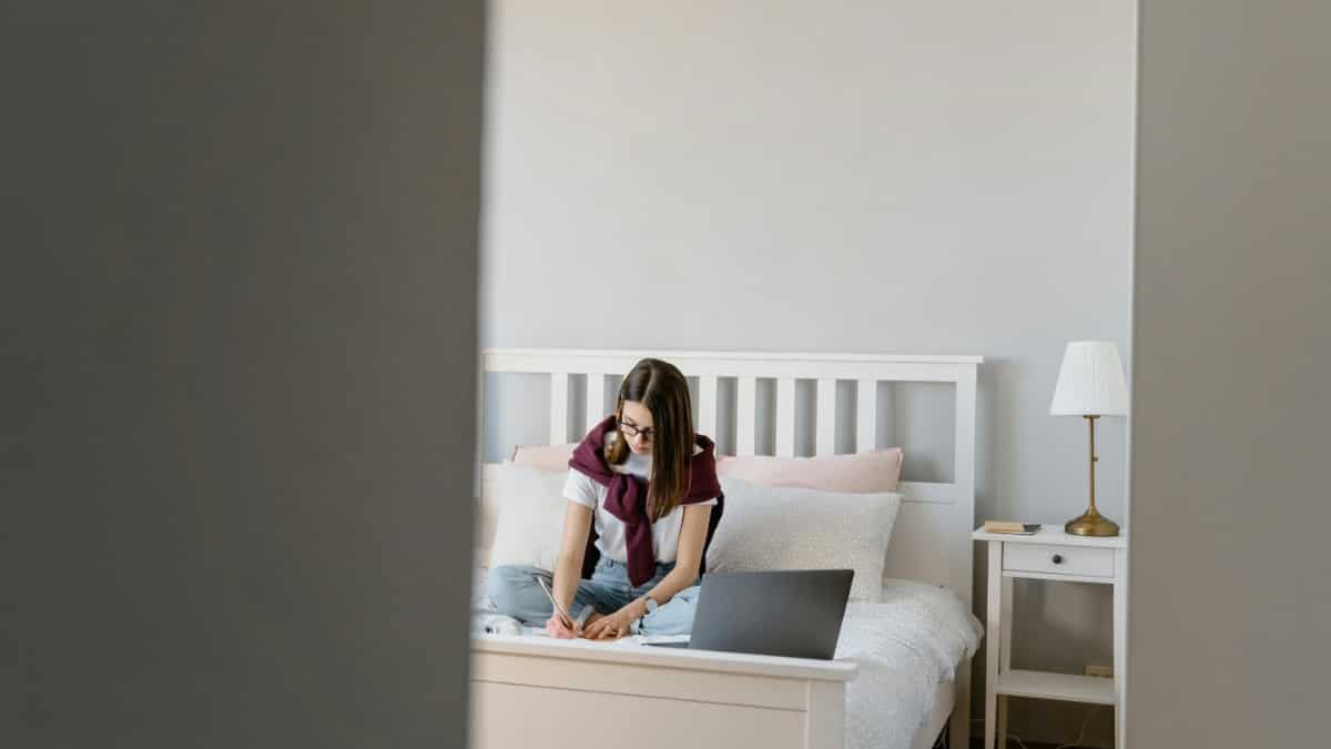 Parents install spy camera in adult daughter's bedroom, student reports it to police Parents install spy camera in adult daughter's bedroom, student reports it to police