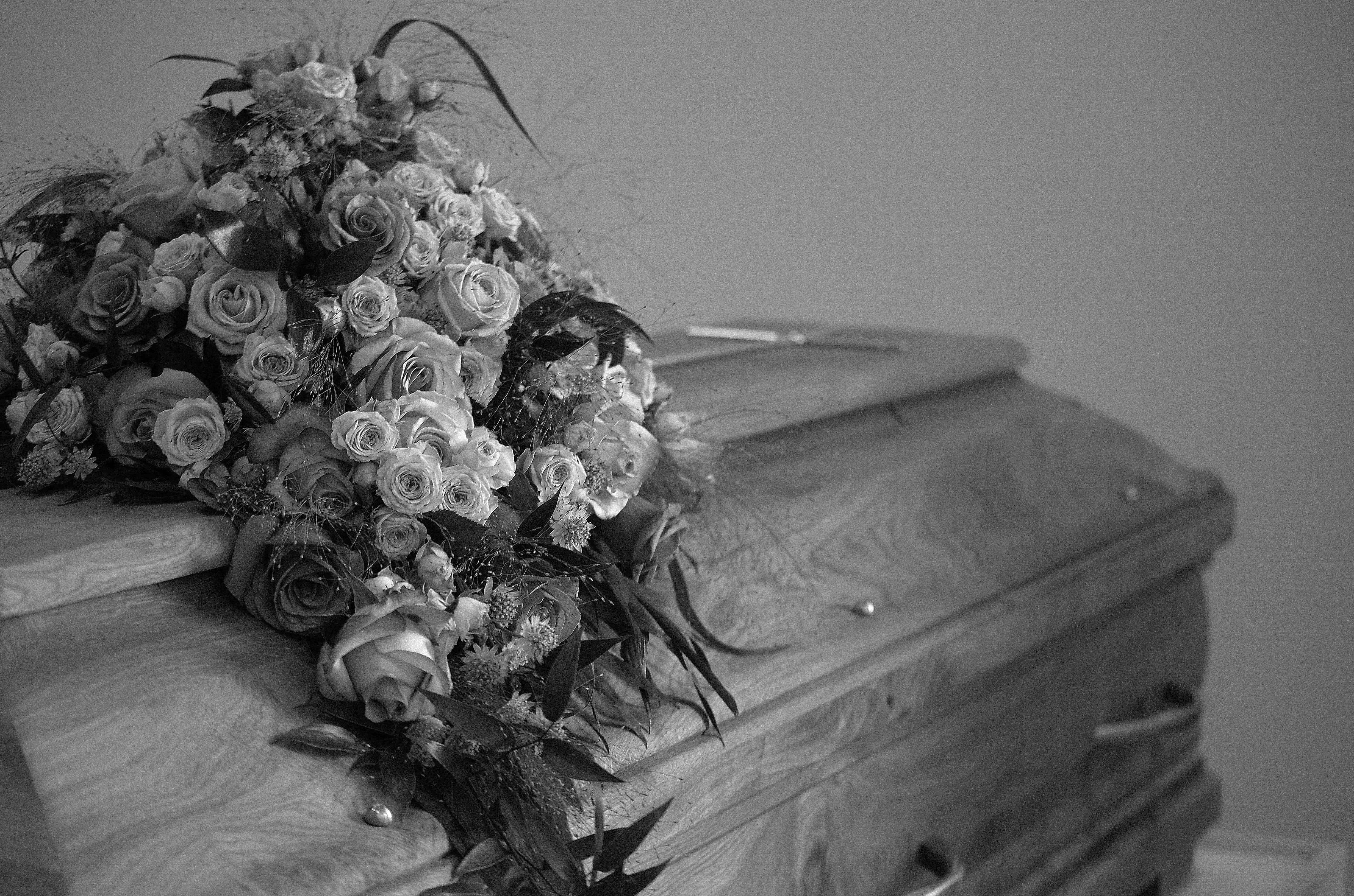 US funeral home owners told to pay $950mn after 190 rotting corpses were found