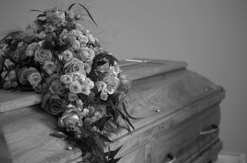 US funeral home owners told to pay $950mn after 190 rotting corpses were found