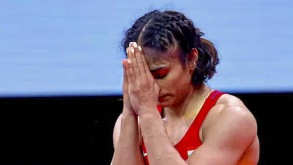 Vinesh Phogat announces retirement after Paris Olympics disqualification