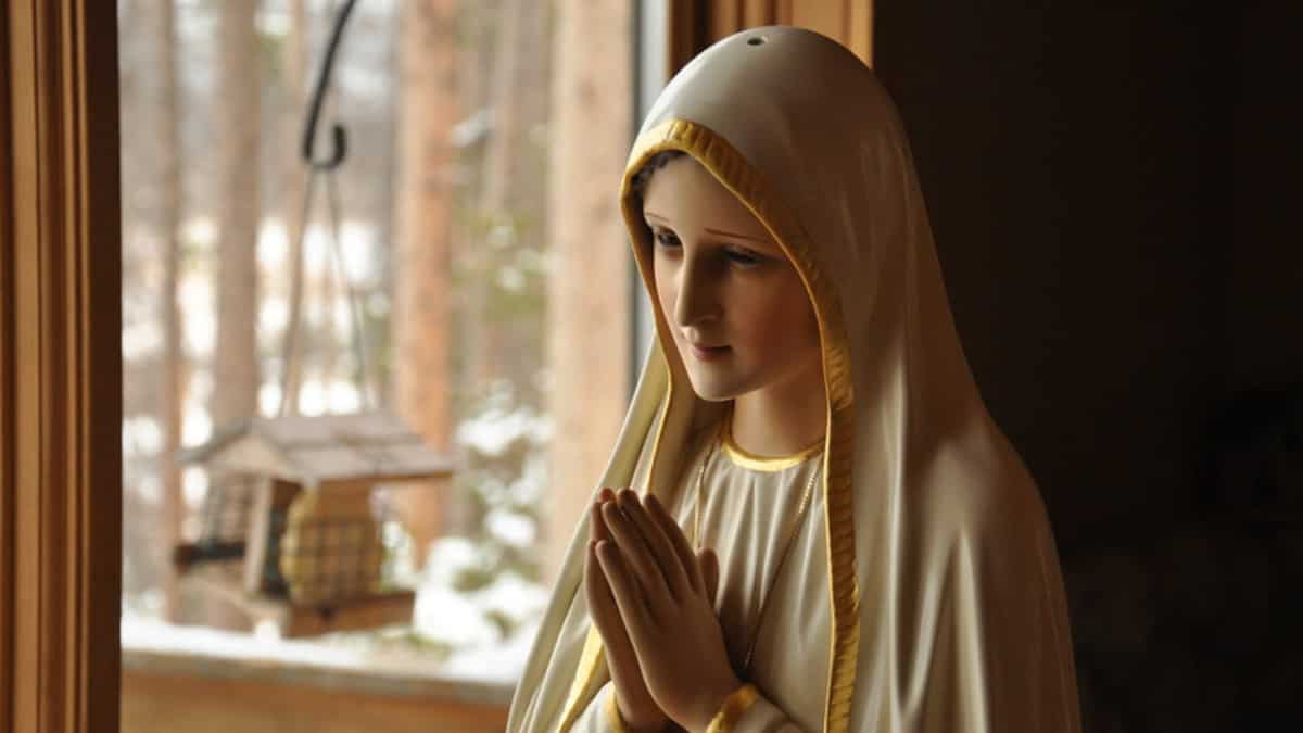 Virgin Mary miracle? Ohio woman claims Mother Mary statue opened and closed its eyes