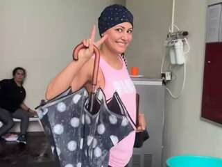 Hina Khan working out even after losing control of her legs, reveals 'chemo makes legs numb'
