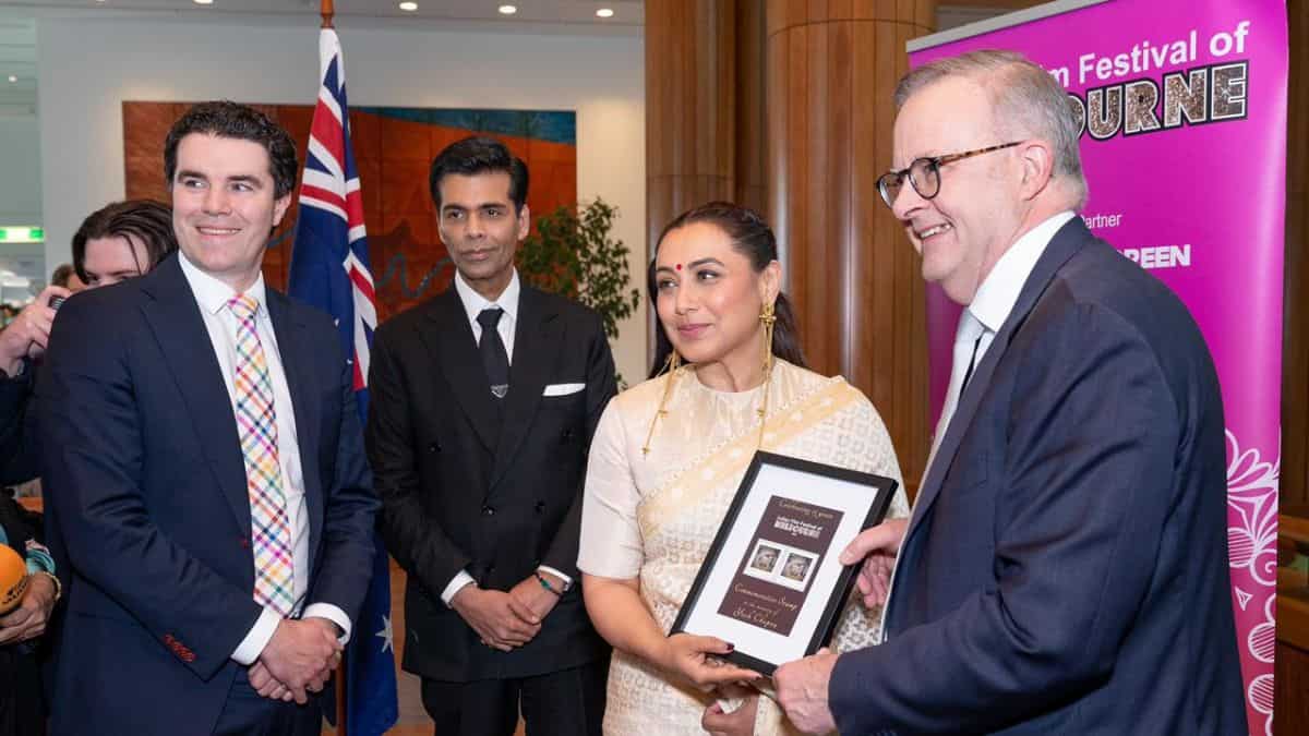 Yash Chopra stamp launched at Australian Parliament House; Rani Mukerji expresses gratitude Yash Chopra stamp launched at Australian Parliament House; Rani Mukerji expresses gratitude