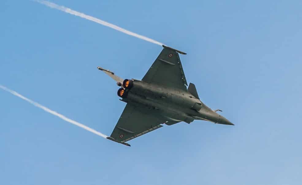 Two French Mirage fighter jets crash mid-air, search launched for two missing pilots