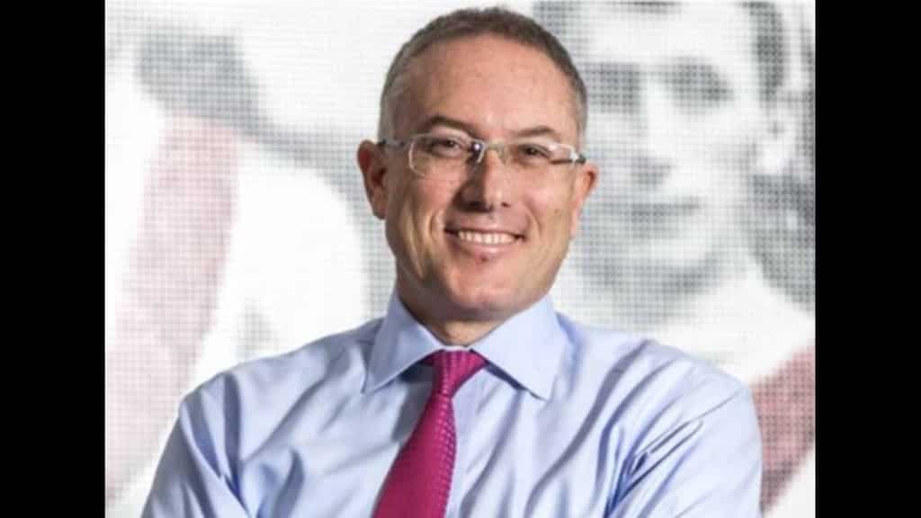 News Corp honcho apologises after pics of him doing 'Nazi salute' resurface