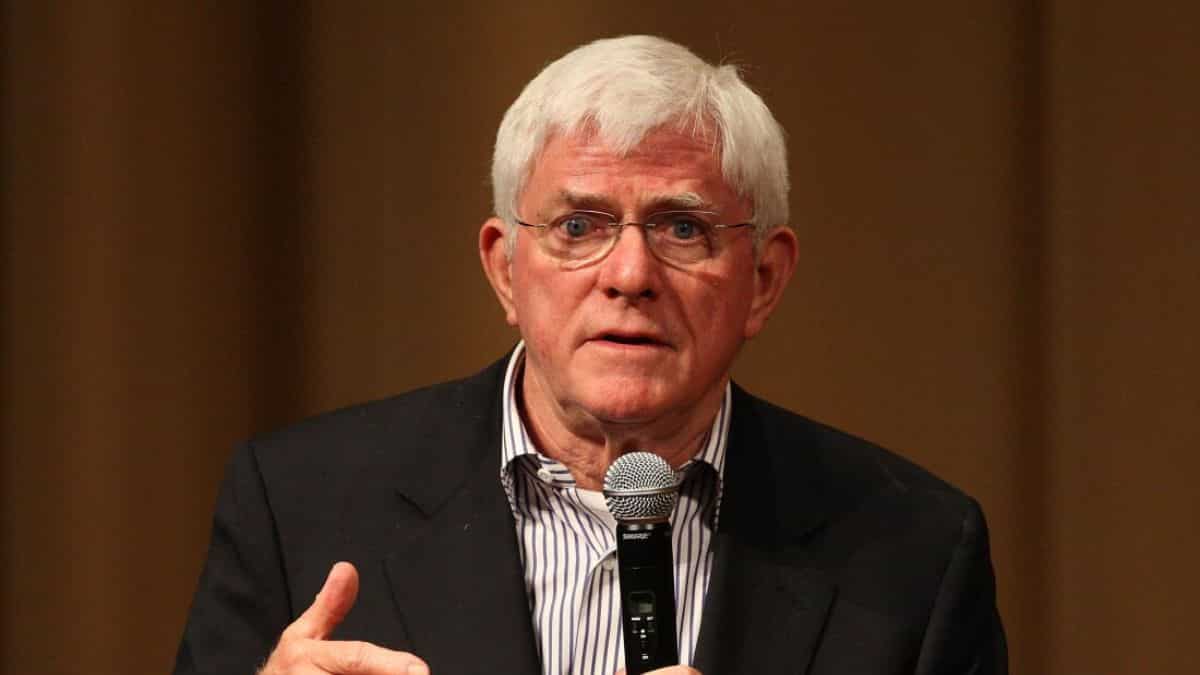 Phil Donahue, pioneering US talk show host, dies at 88