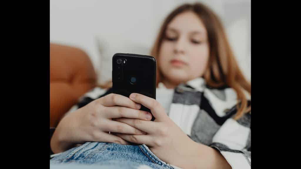 Those videos you scroll for killing time might actually be causing more boredom