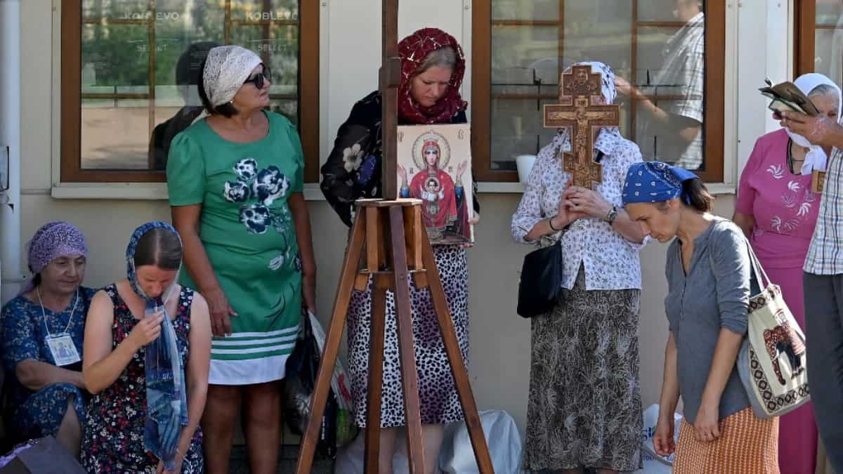 Ukraine passes bill to ban Orthodox church with ties to Russia; Zelensky hails ban, Moscow slams it Ukraine passes bill to ban Orthodox church with ties to Russia; Zelensky hails ban, Moscow slams it