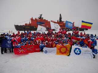 Russia's nuclear icebreaker undertakes international expedition to North Pole