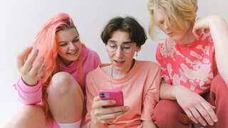 Are you addicted to social media and gaming? Here are tips to escape the mindless scrolling