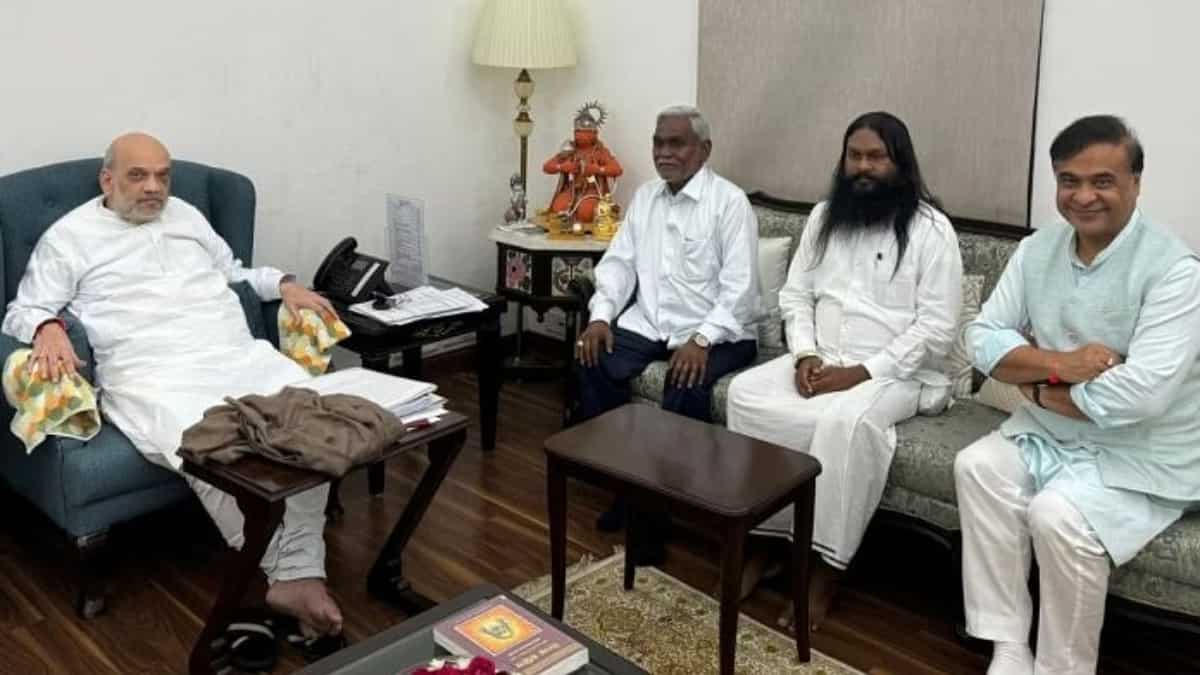 Former Jharkhand CM Champai Soren to join BJP on 30 August Former Jharkhand CM Champai Soren to join BJP on 30 August
