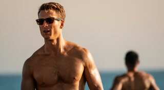 Glen Powell doesn't like being compared with Ryan Gosling, says 'I'm just Glen......'