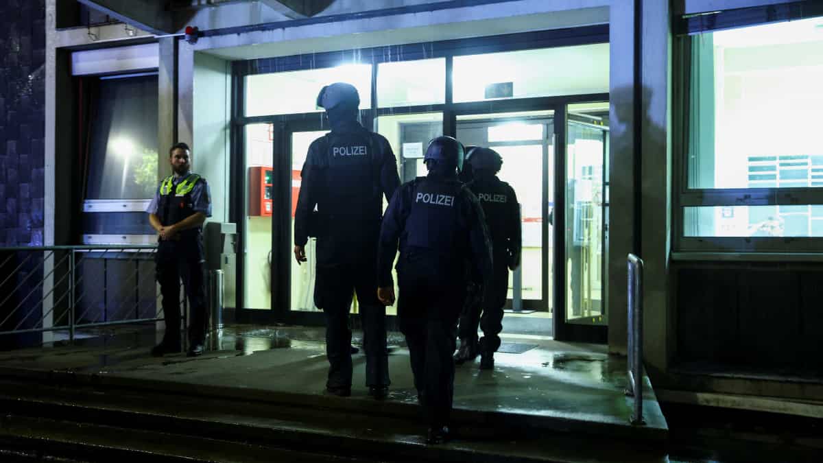 German government resumes deportations to Afghanistan amid criticism over Solingen stabbings