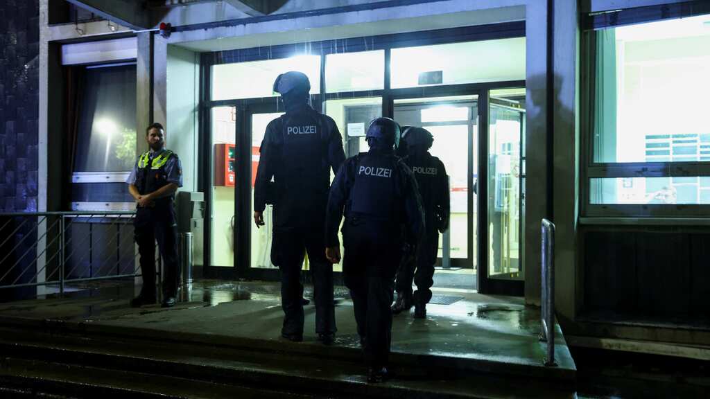 German government resumes deportations to Afghanistan amid criticism over Solingen stabbings