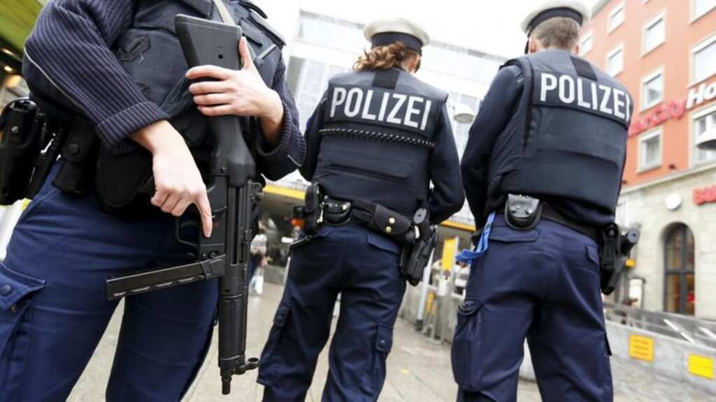 Another knife attack in Germany: Woman stabs and wounds six people in bus