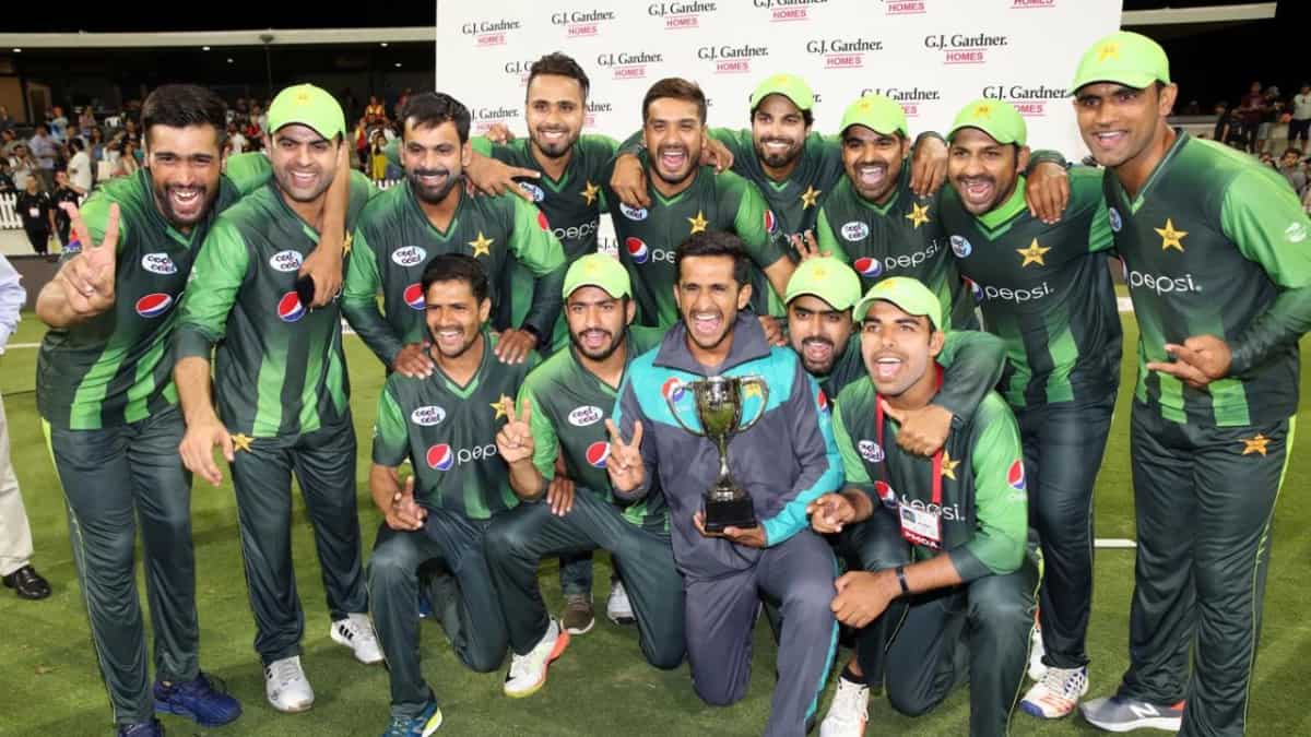 'Maids working at homes...,' Pakistan batter launches scathing attack at PCB