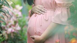 Chinese woman with rare two uteruses gives birth to twins from both wombs