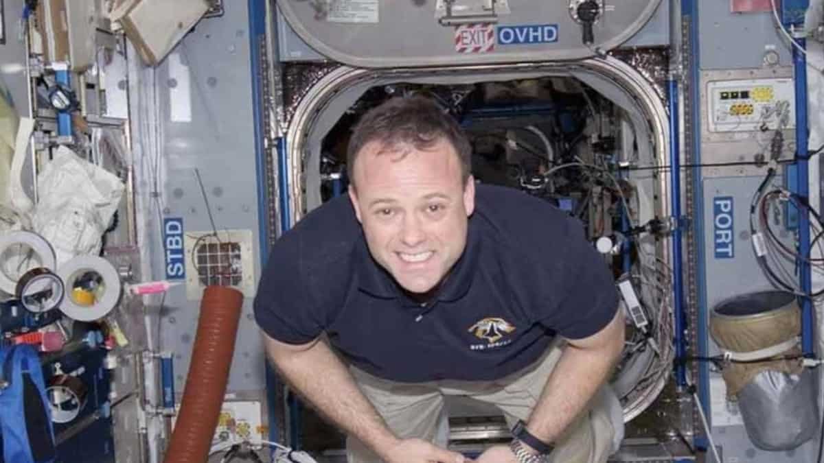 Astronaut who spent 178 days in space says humanity is living 'a big lie' -  Science News