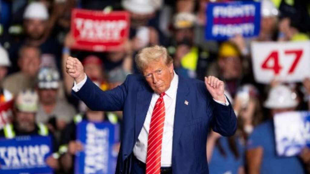 Trump thanks husbands for letting their wives attend his rallies, asks 'How do you put up with this?'