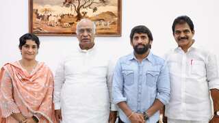 Olympic wrestlers Vinesh Phogat, Bajrang Punia join Congress ahead of Haryana polls