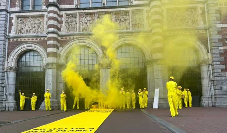 Climate protesters raid, shut down Amsterdam's famous Rijksmuseum