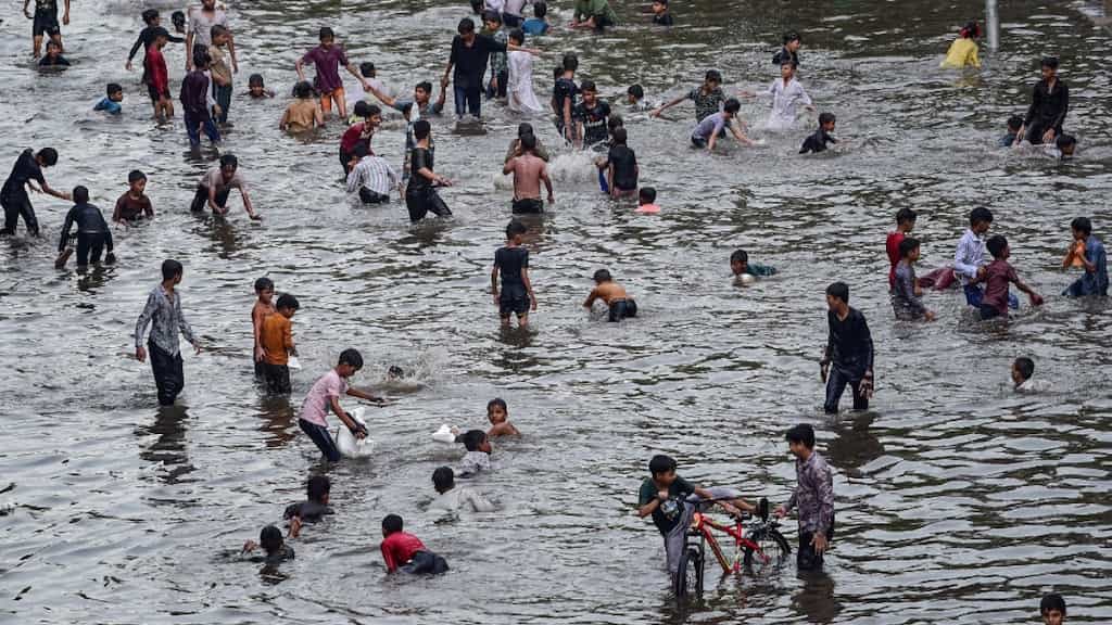 India: Twelve including four children dead in Gujarat from 'mystery illness' after heavy rains