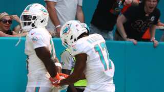 'Hands on the steering wheel...,' Dolphins WR Tyreek Hill on pre-game detainment